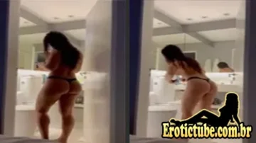 Vídeo da Samyof só de calcinha no banheiro